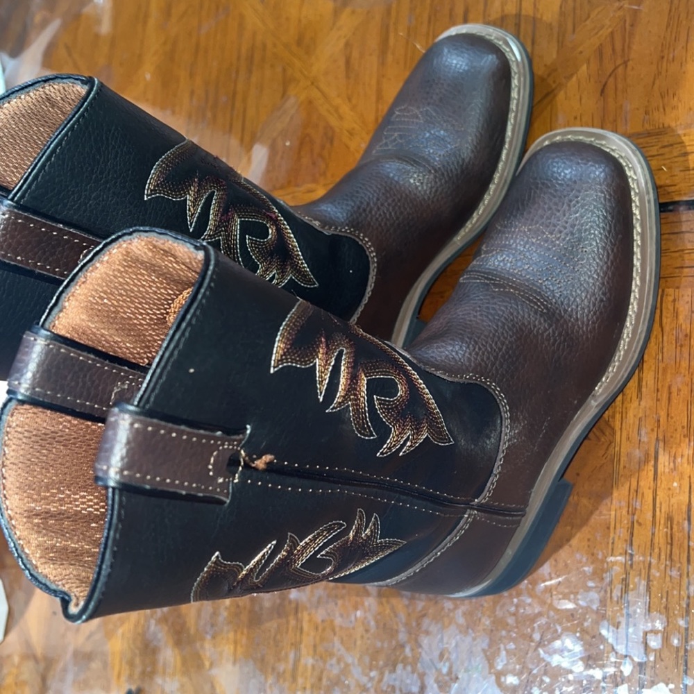 Boys cowboy boots